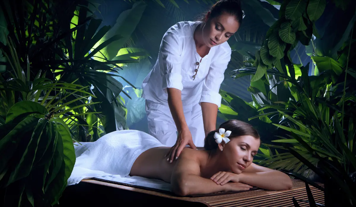 Late-Night Outcall Massage Bangkok 2025 Guide + Safety
